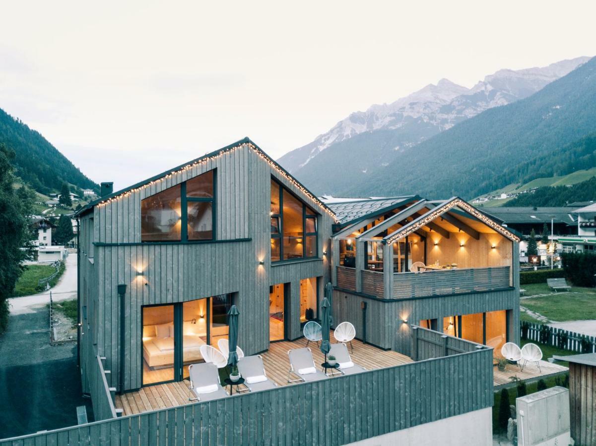 Ferienhaus Zum Stubaier Gletscher - Dorf Neustift im Stubaital Exterior photo